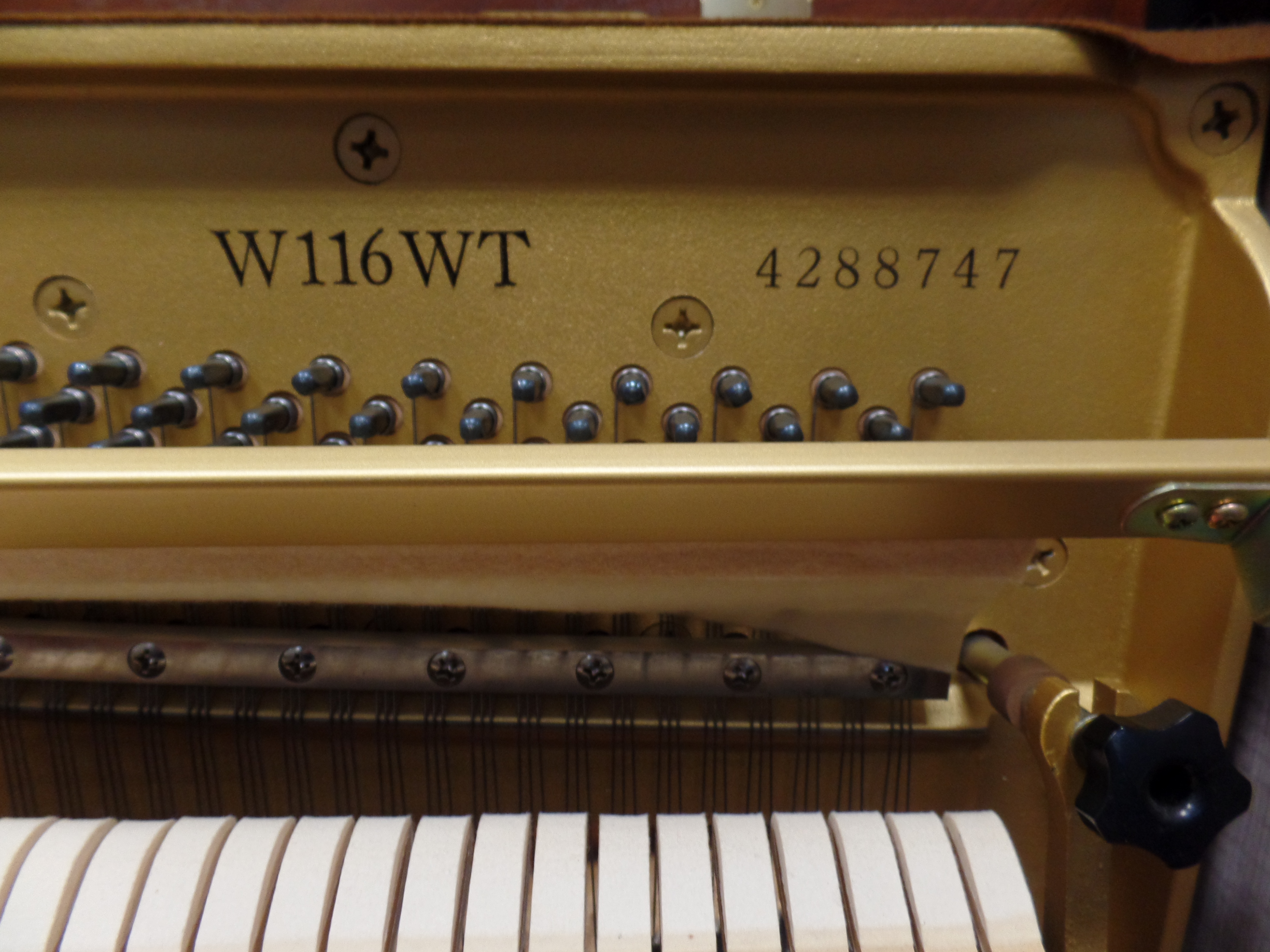 Yamaha W116WT Serial Number 4288747